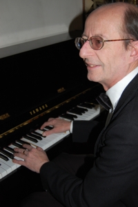 Pianist Brian Farley