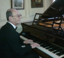 London Professional Pianist Brian Farley